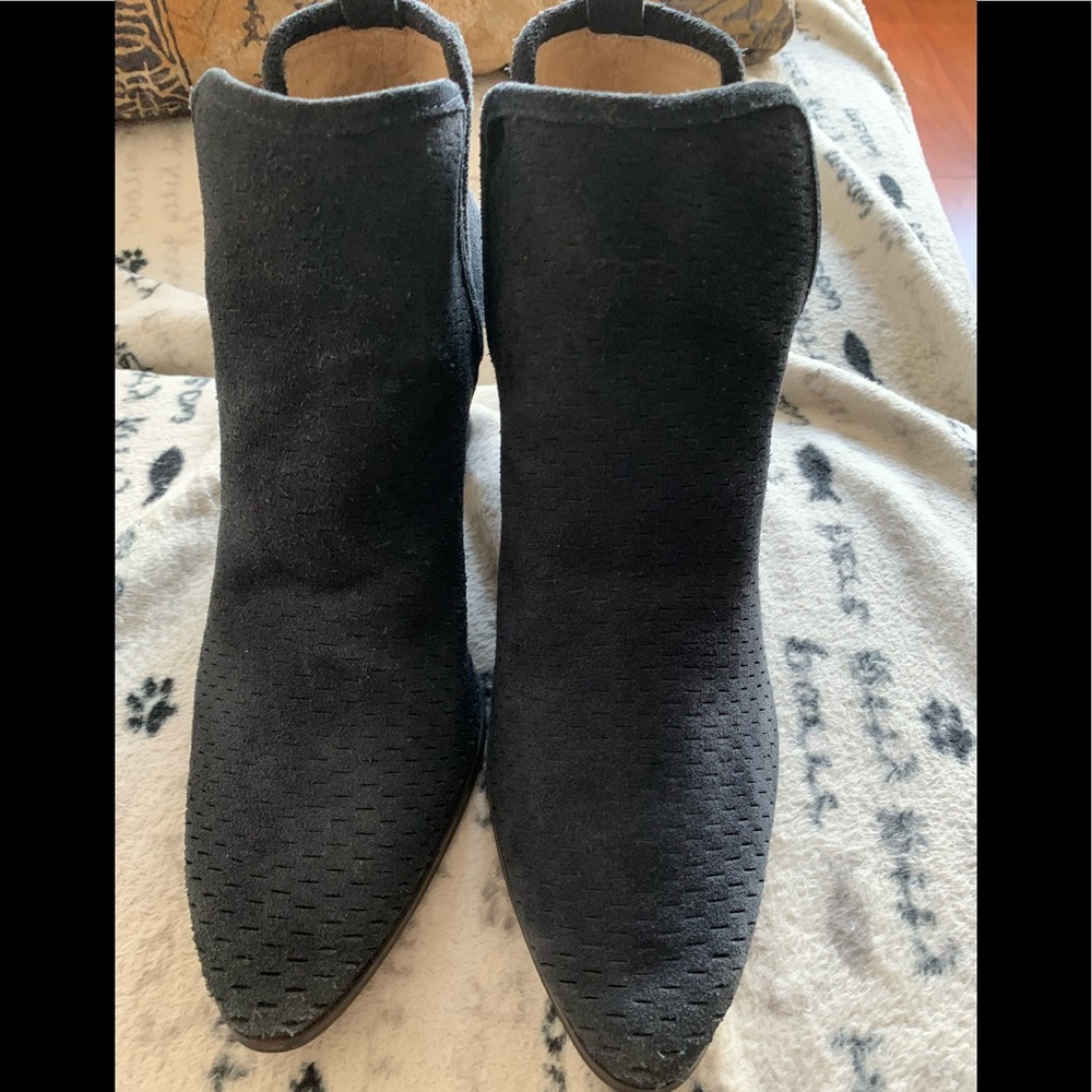 Lucky brand navy woman’s ankle boots size 8